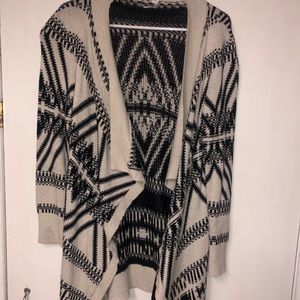 Women’s black/cream sweater cardigan